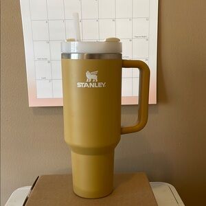 Stanley Yarrow Tumbler with Handle